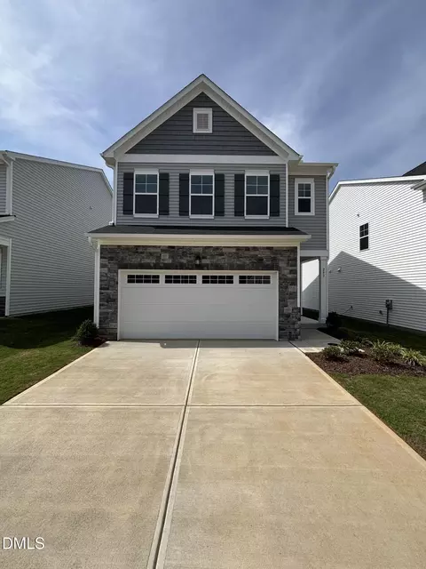 293 Beachcomber Dr, Lillington, NC 27546