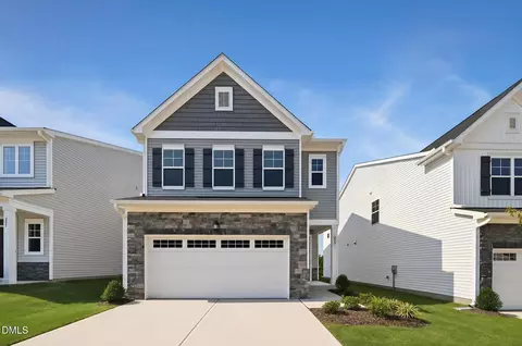 293 Beachcomber Dr, Lillington, NC 27546