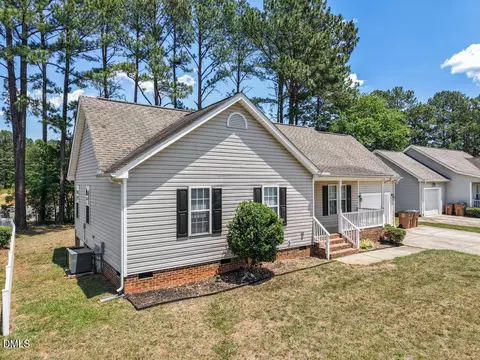 413 Groveton Trl, Wake Forest, NC 27587
