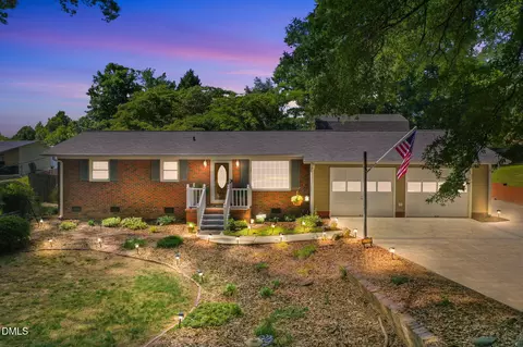 1766 Robinhood Dr, Burlington, NC 27217