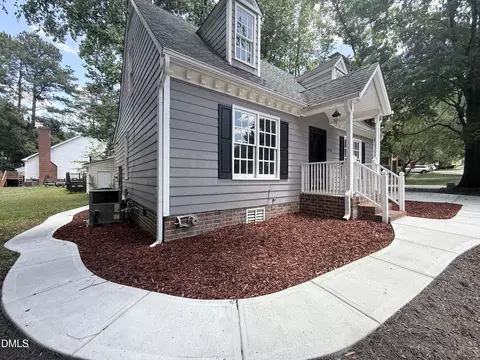 2900 Broadlands Dr, Raleigh, NC 27604