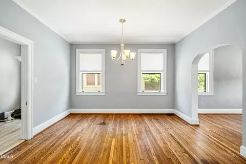 Dining - 309 N Gregson St, Durham, NC 27701 photo 3 of 4