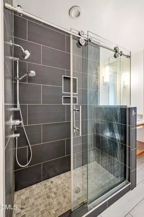 Bath - 309 N Gregson St, Durham, NC 27701 photo 5 of 5