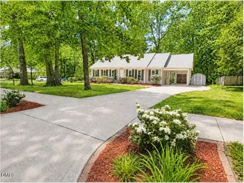 1216 Haddington Dr, Cary, NC 27511