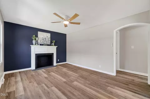 Living - 210 E Crestview Dr, Smithfield, NC 27577 photo 2 of 3