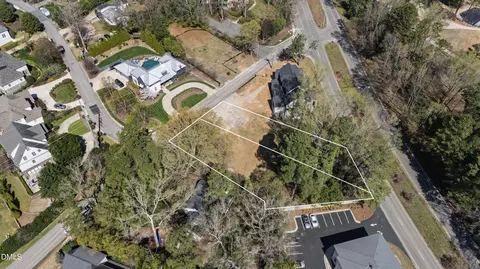 107 Edenburgh Rd, Raleigh, NC 27608
