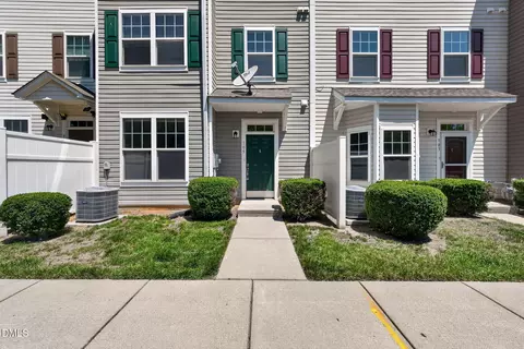 11100 Gwynn Oaks Dr #105, Raleigh, NC 27614