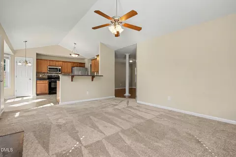 Living - 39 Buckhaven Dr, Willow Spring, NC 27592 photo 2 of 4