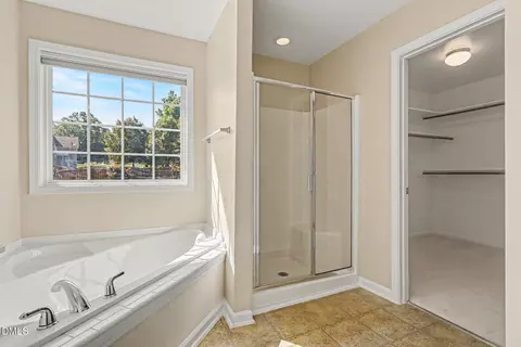Bath - 39 Buckhaven Dr, Willow Spring, NC 27592 photo 1 of 4