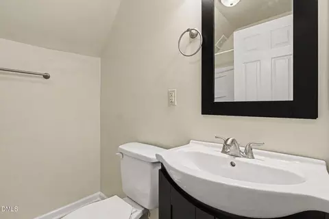 Bath - 39 Buckhaven Dr, Willow Spring, NC 27592 photo 2 of 4