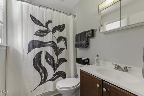 Bath - 105 107 Chevis Dr, Cary, NC 27513 photo 2 of 4