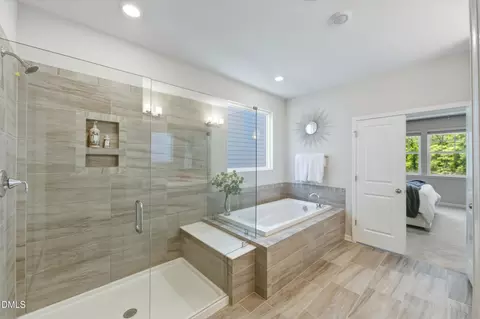 Bath - 7167 Crested Iris Pl, Durham, NC 27703 photo 2 of 6