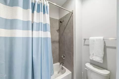Bath - 7167 Crested Iris Pl, Durham, NC 27703 photo 6 of 6