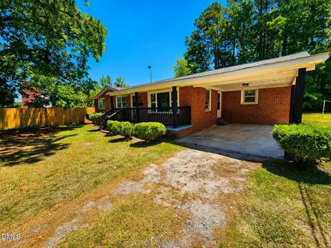702 N 704 N Grimes St, Robersonville, NC 27871
