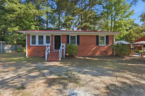 113 E Franklin St, Zebulon, NC 27597