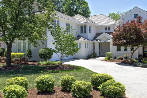 729 Crabtree Crossing Pkwy, Cary, NC 27513