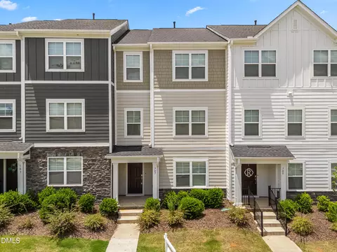 707 Gimari Dr, Wake Forest, NC 27587