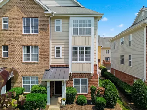 3827 Cary Glen Blvd, Cary, NC 27519