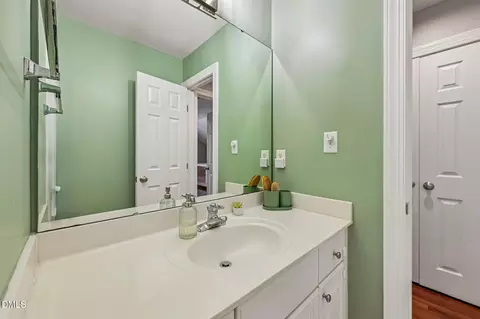 Bath - 8512 Hampton Chase Ct, Wake Forest, NC 27587 photo 5 of 5