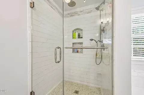 Bath - 8512 Hampton Chase Ct, Wake Forest, NC 27587 photo 3 of 5