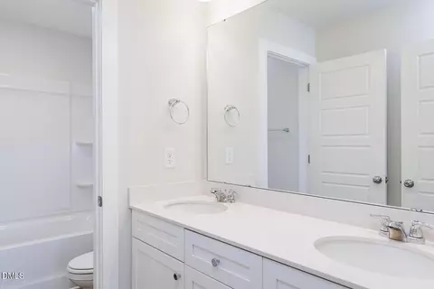 Bath - 73 Gablestone Dr, Wendell, NC 27591 photo 2 of 4