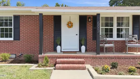 695 Old Rte 22, Kenly, NC 27542