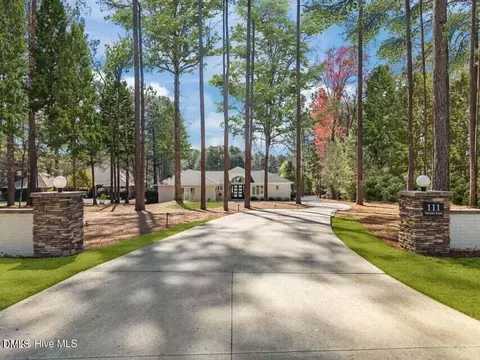 111 Vanore Rd, West End, NC 27376