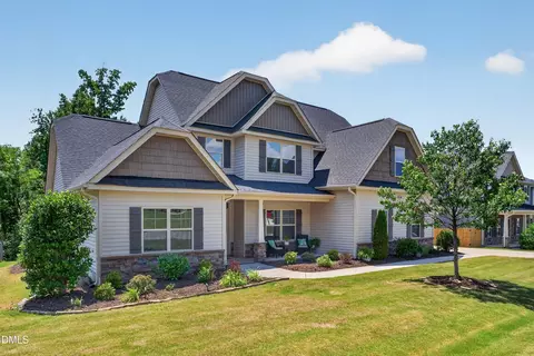 104 Elway Dr, Clayton, NC 27527