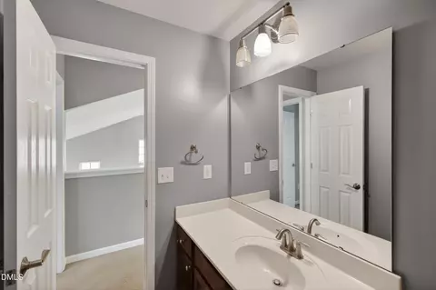 Bath - 357 Hammond Oak Ln, Wake Forest, NC 27587 photo 3 of 3