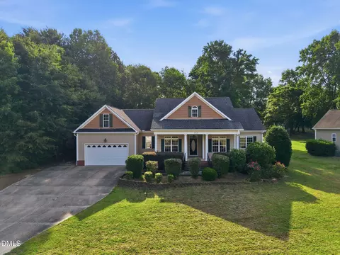 234 Helena Ln, Archer Lodge, NC 27527