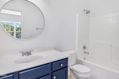 Bath - 1124 Nicklaus Dr, Durham, NC 27705 photo 4 of 5