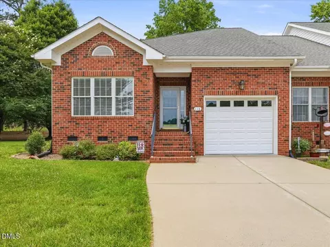 116 Olde Manor Ct, Siler City, NC 27344