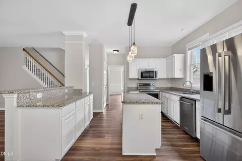 Kitchen - 1402 Willow Leaf Way, Apex, NC 27502 photo 2 of 5