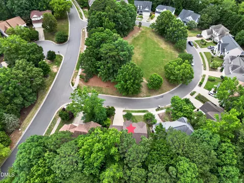 View/Area - 1402 Willow Leaf Way, Apex, NC 27502 photo 1 of 10