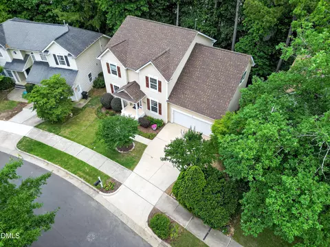 View/Area - 1402 Willow Leaf Way, Apex, NC 27502 photo 2 of 10