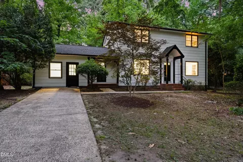 505 Longleaf Dr, Chapel Hill, NC 27517