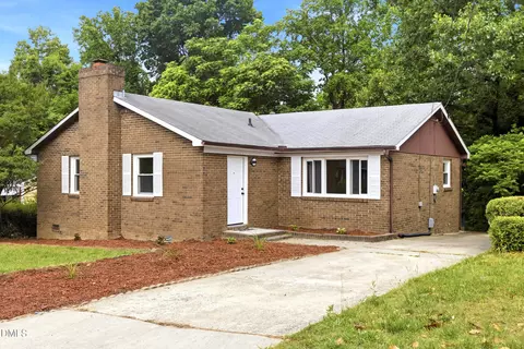 1512 Hooks St, Greensboro, NC 27401