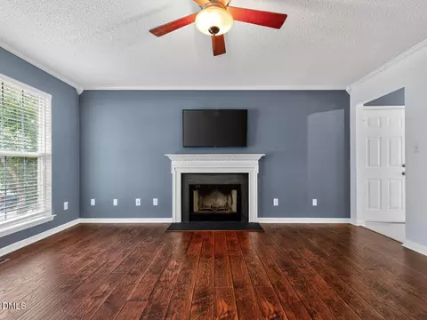 Living - 727 Avery St, Garner, NC 27529 photo 1 of 4