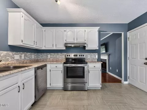 Kitchen - 727 Avery St, Garner, NC 27529 photo 3 of 4