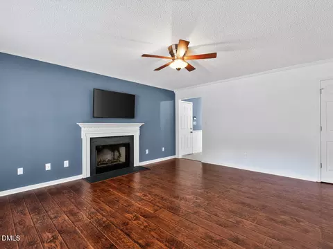 Living - 727 Avery St, Garner, NC 27529 photo 3 of 4