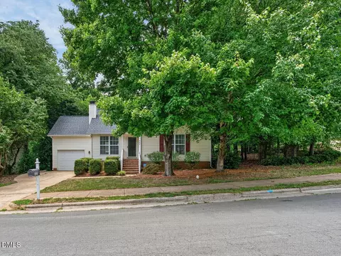 Exterior - 727 Avery St, Garner, NC 27529 photo 4 of 5
