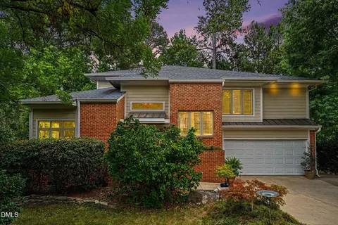 102 Bradwyck Dr, Cary, NC 27513