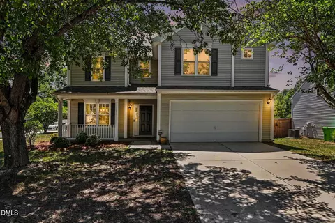 1019 Penncross Dr, Raleigh, NC 27610
