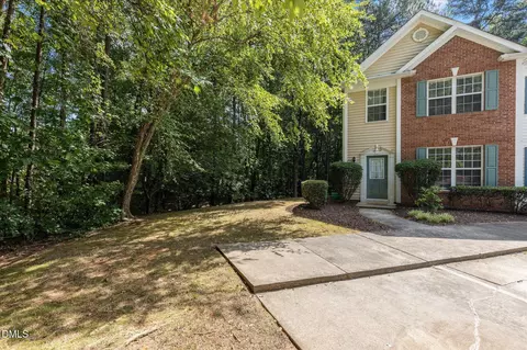 140 Orchard Park Dr, Cary, NC 27513