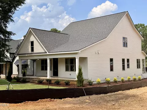 305 Grigsby Ave, Holly Springs, NC 27540