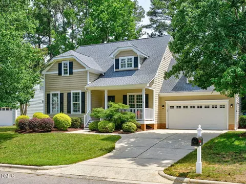 1304 Applethorn Dr, Apex, NC 27502