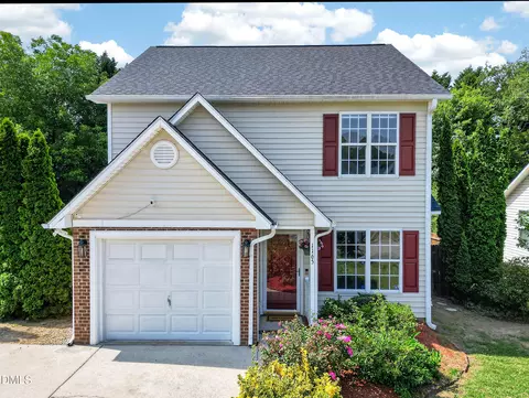 1165 Grovewood Dr, Clayton, NC 27520
