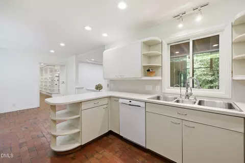 Kitchen - 910 Tarik Dr, Durham, NC 27707 photo 5 of 6