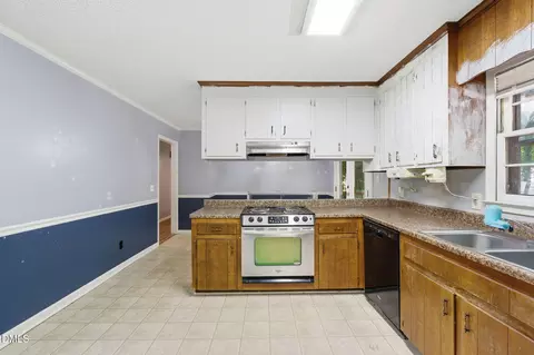 Kitchen - 103 Mabry Pl, Garner, NC 27529 photo 4 of 4