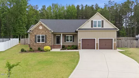 133 Buckhaven Ct, Holly Springs, NC 27540